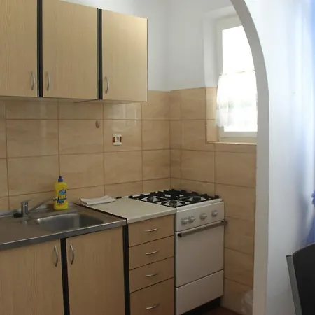 Apartman Adriana *